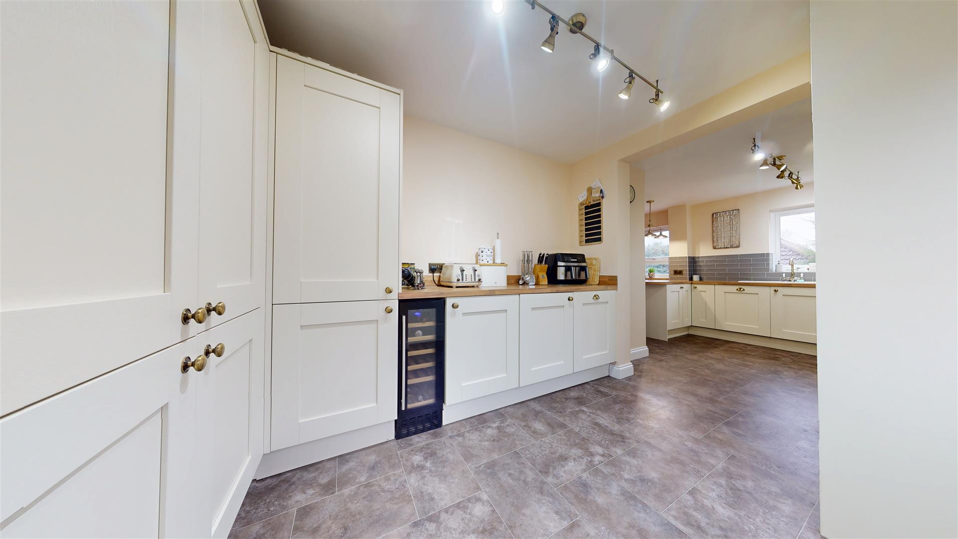 4 bed property in Kirkstall Place, Milton Keynes